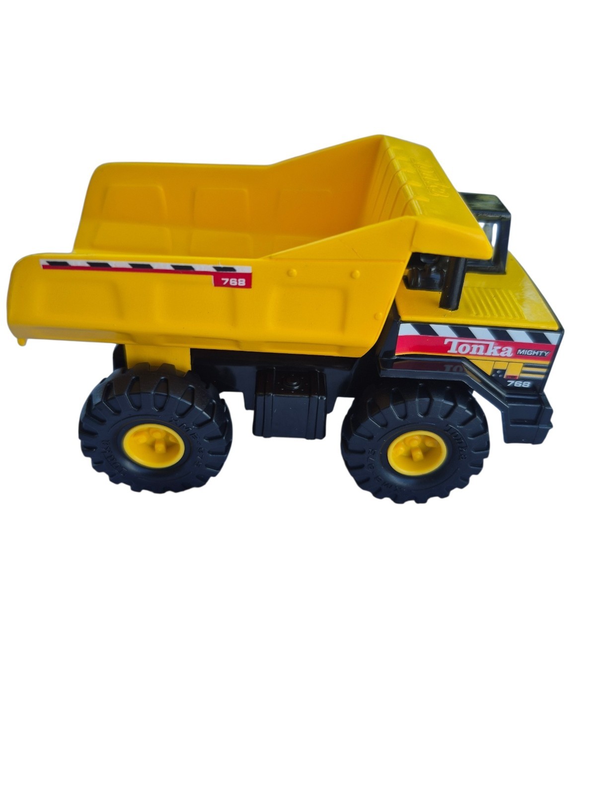 2001 Tonka Mighty #768 Hasbro Diecast Toy Truck Excavator Dump Truck Maisto