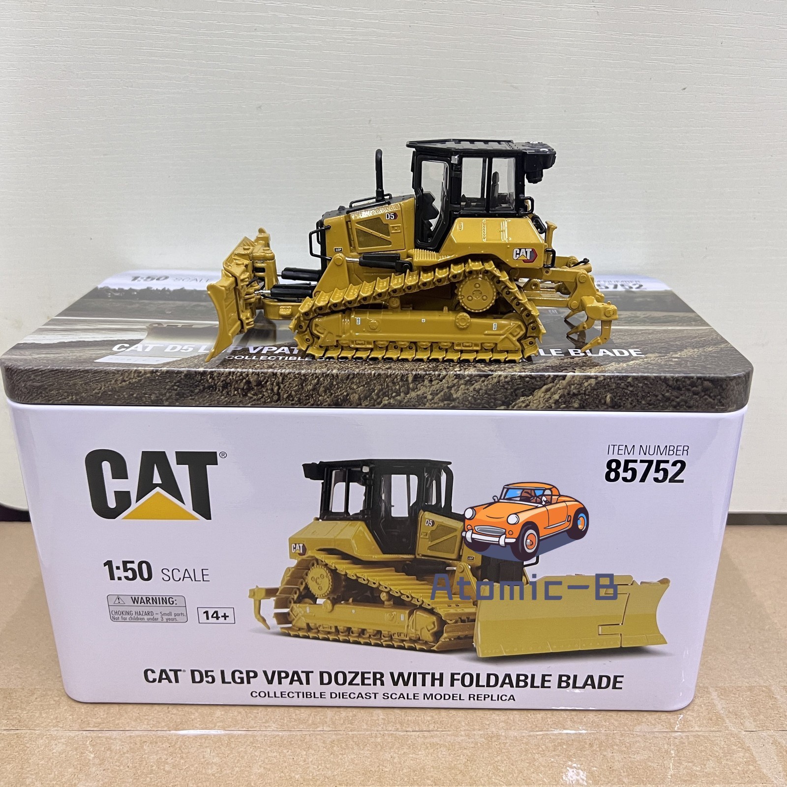 DM1:50 CAT D5 LGP with foldable blade CAT alloy model 85752