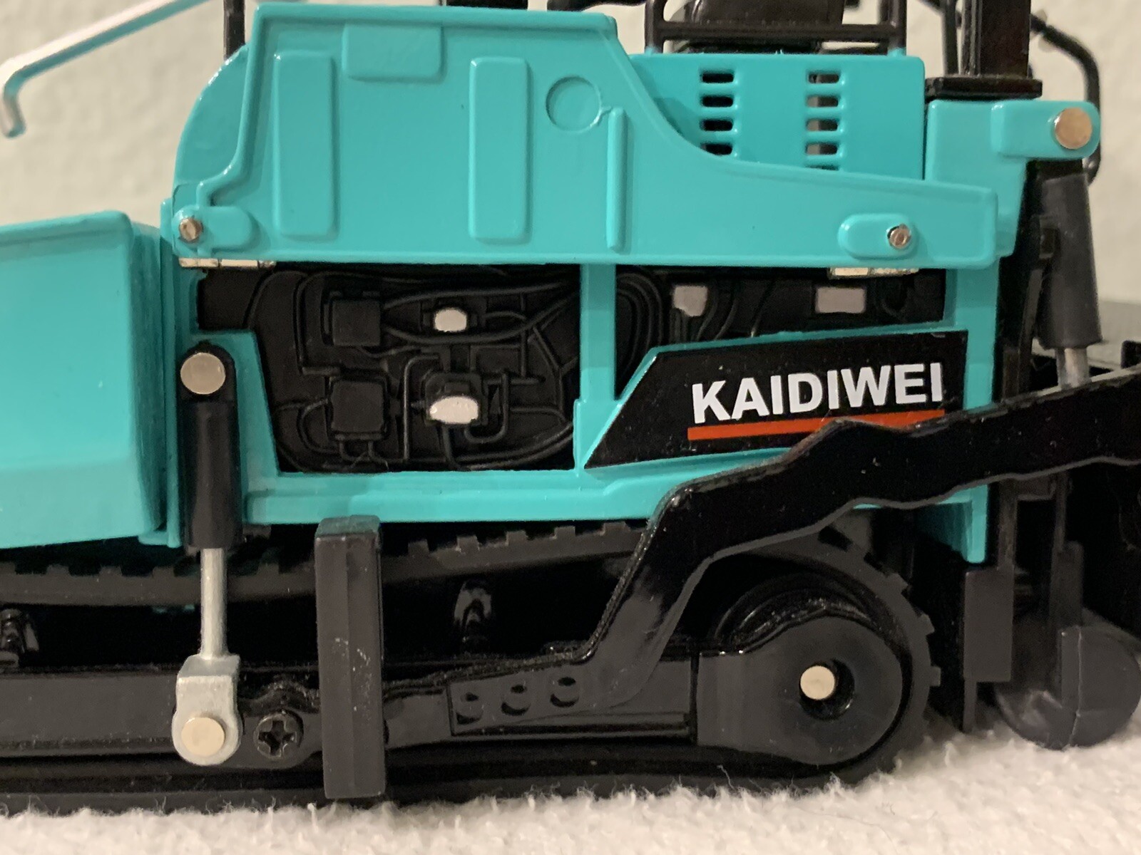 Kaidiwei Track Paver Die Cast 1/.40 Scale Rare Green Color Great Used Condition