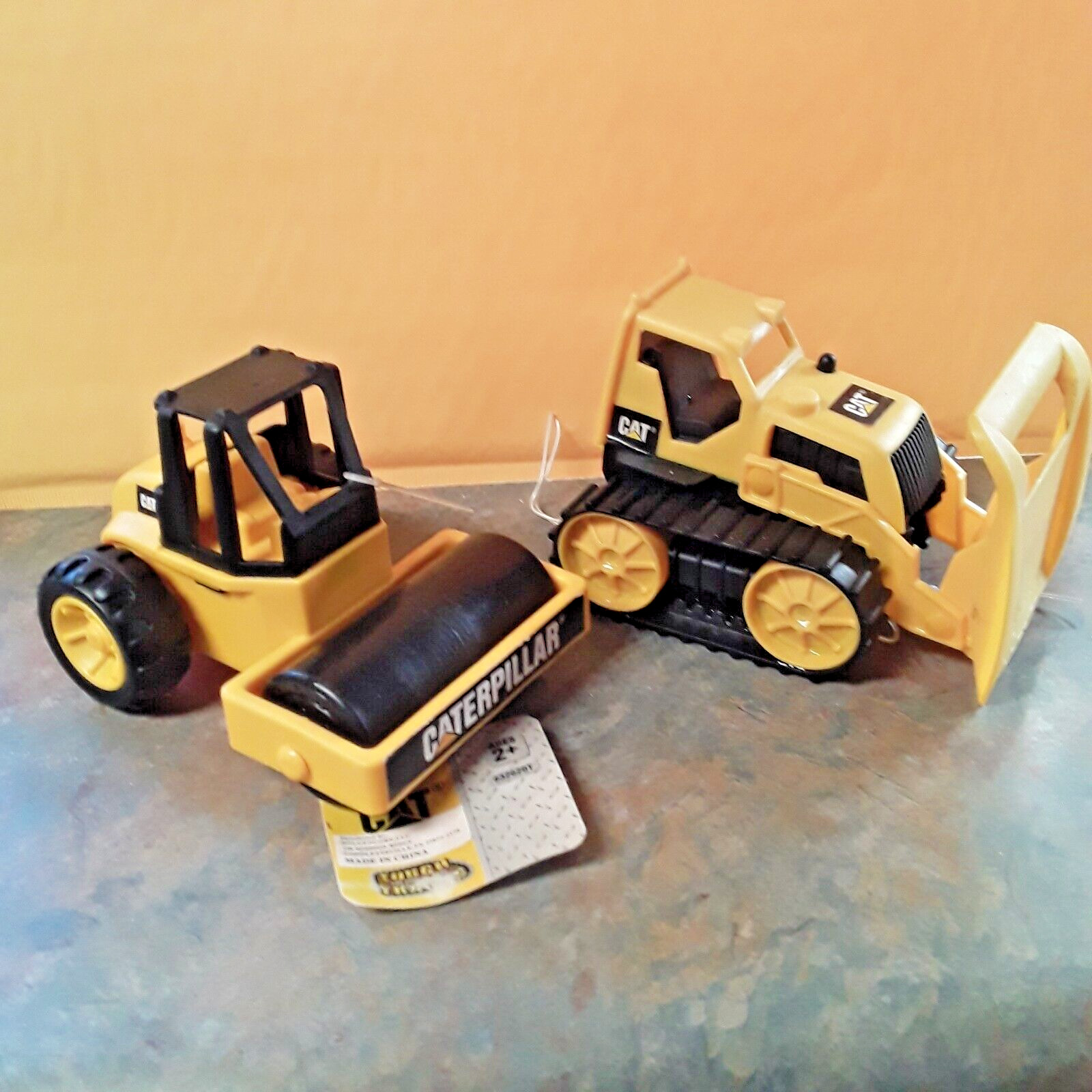 4 x 5 inch Plastic Steamroller + Bulldozer /Cat Construction Toy