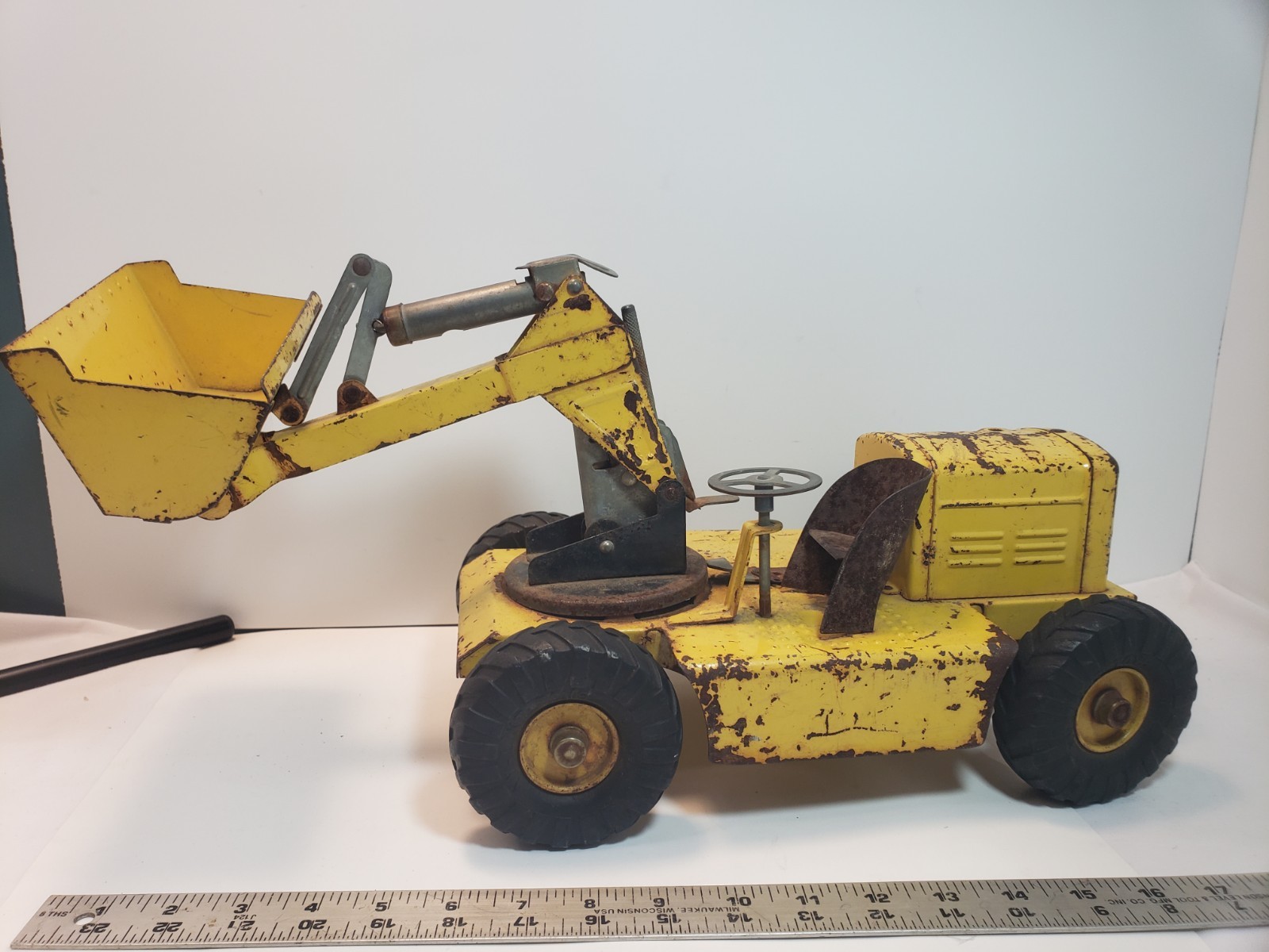 NyLint Pettibone Mulliken Speed Swing Loader vtg 1950s pressed steel