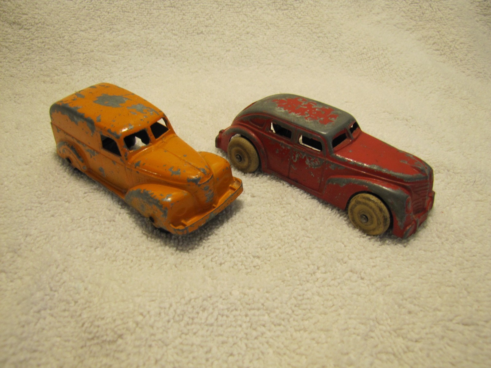 VINTAGE TOOTSIE TOY BARCLAY SLUSH CAST 1/43 ? CAR TOY DIECAST LOT