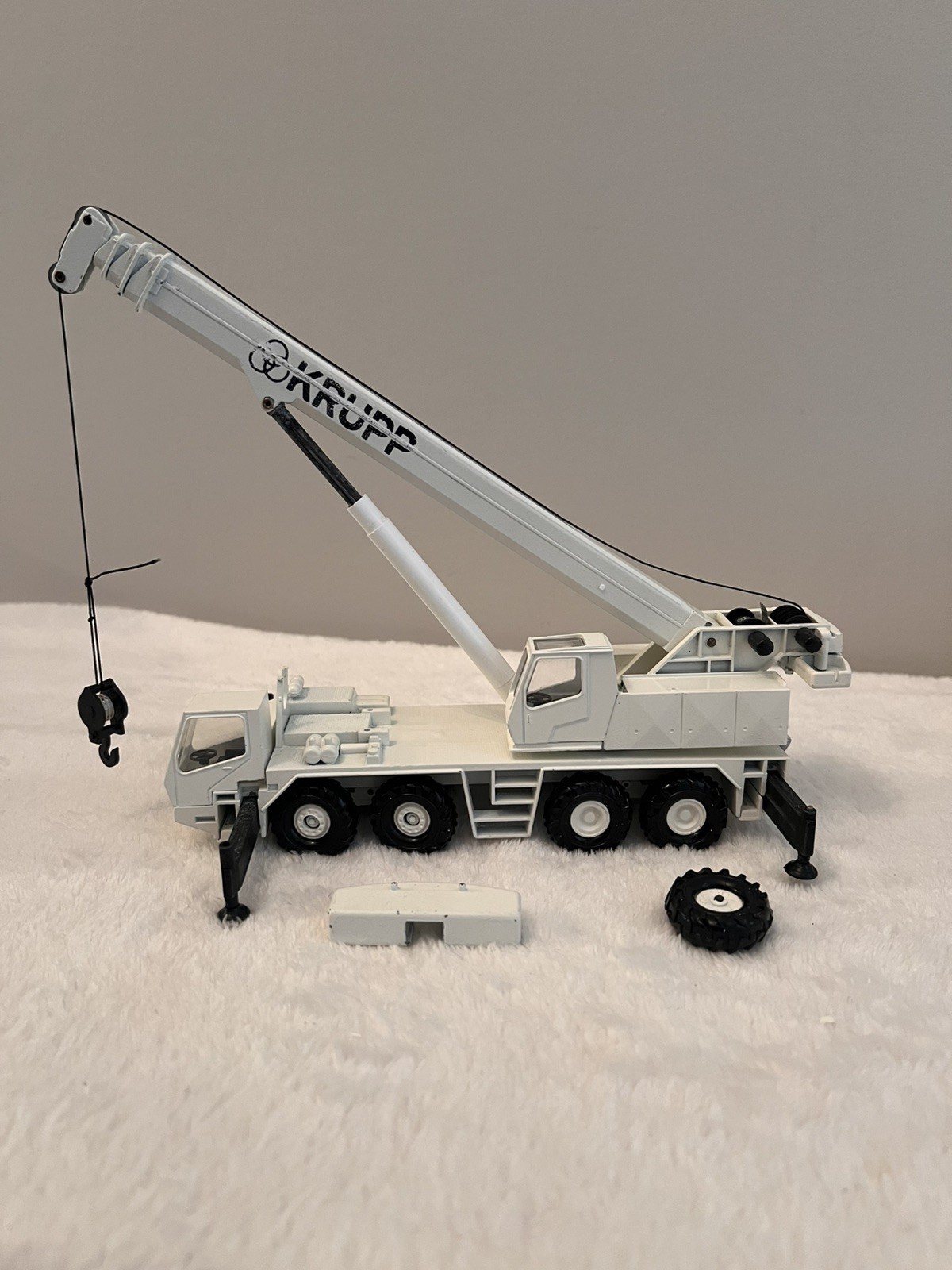 Krupp Autokran 70 GMT-AT All-Terrain Crane – White Conrad 1:50 Scale Model #2080
