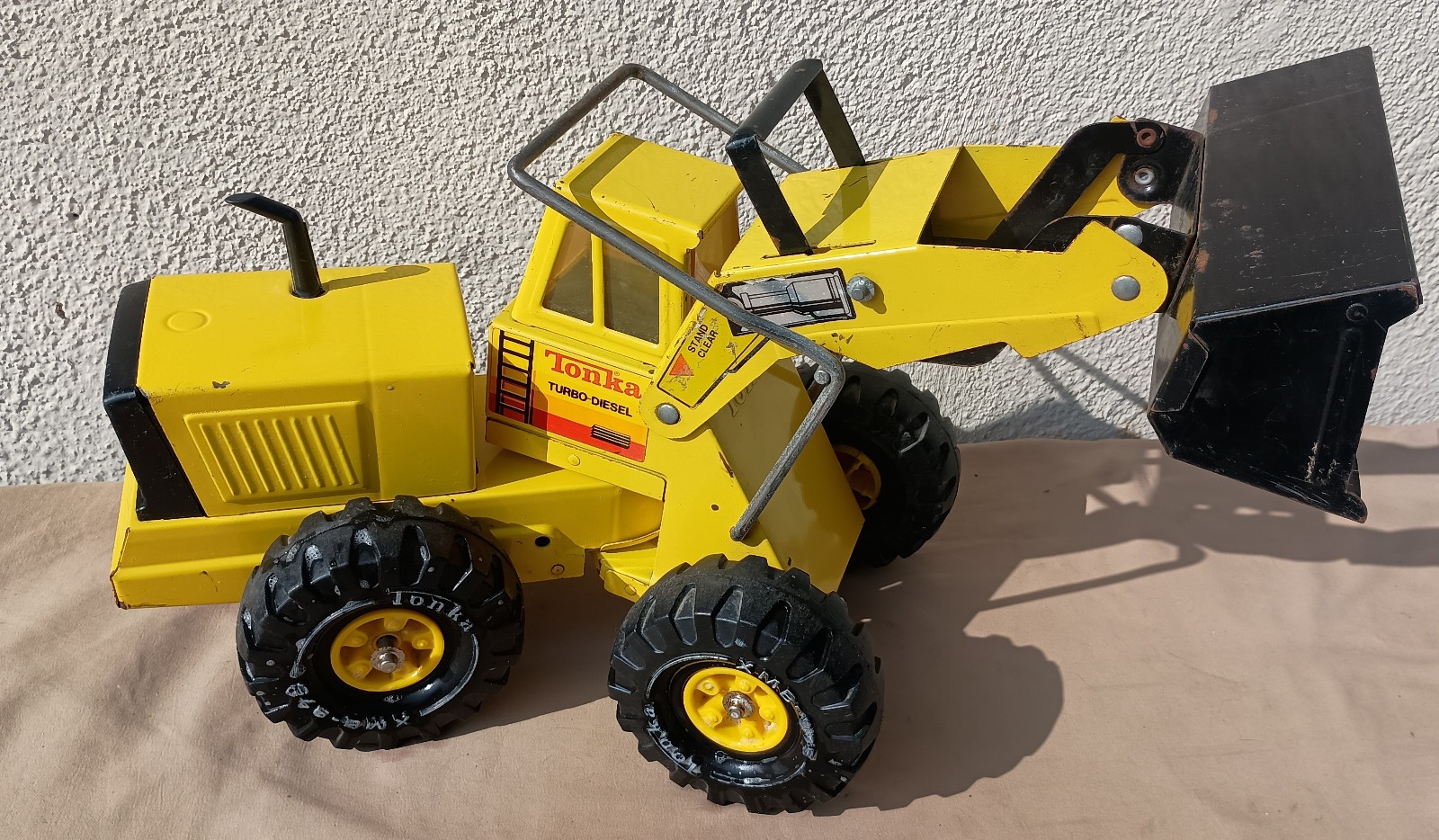 Vintage Tonka Metal Front End Loader Toy Turbo Diesel XMB 975