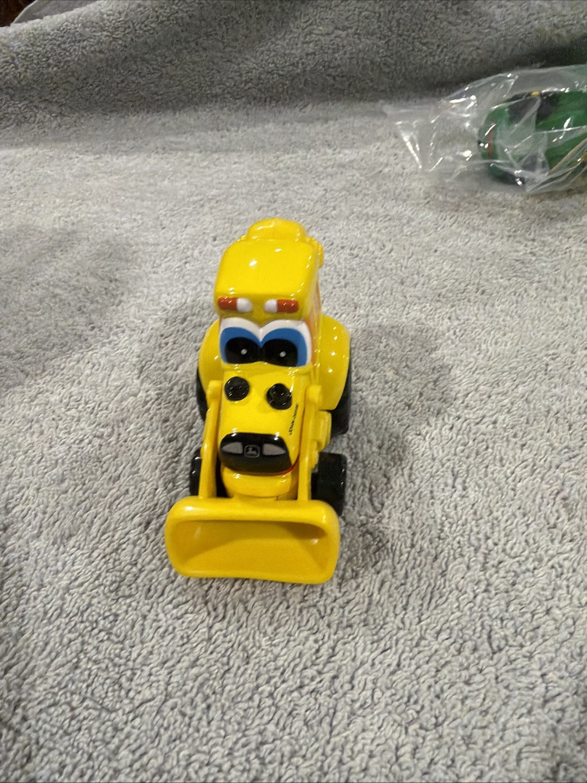 ERTL John Deere Digger Tractor Yellow Metal Excavator 4″ Toy w/Bunny in Window