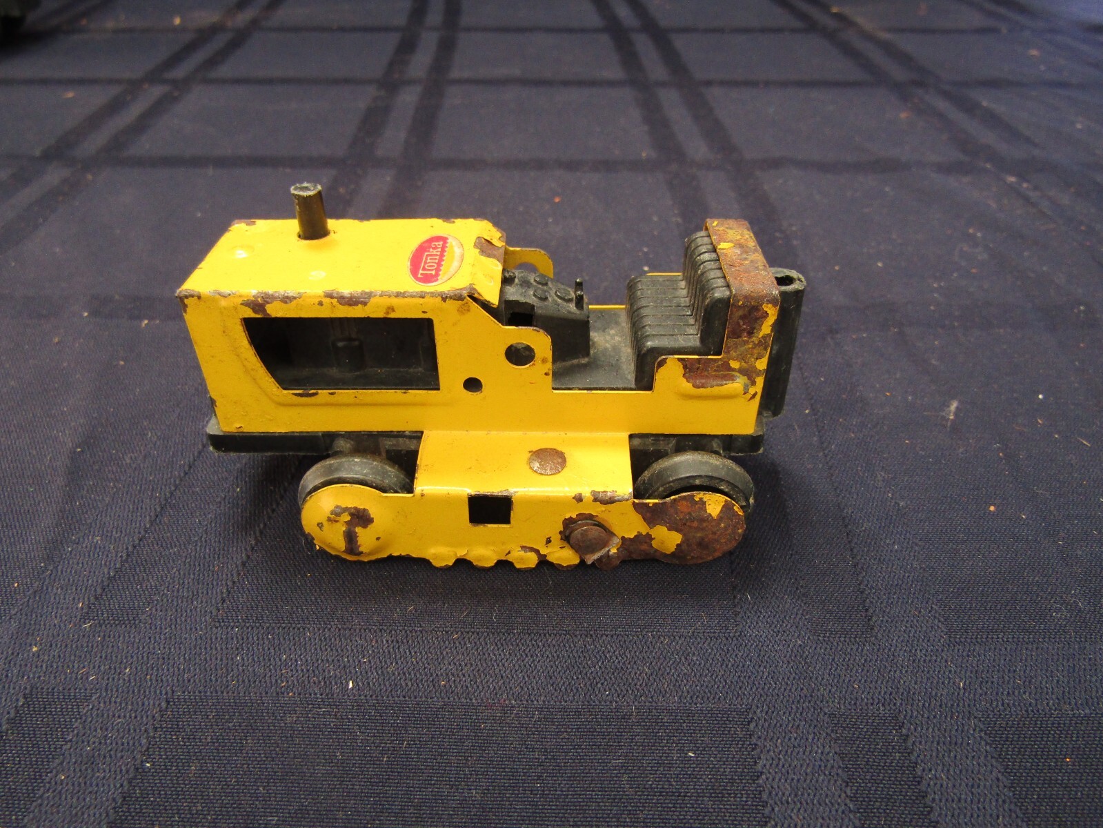 Vintage Metal Tonka Yellow Bulldozer ~ 3 3/4″ x 1 7/8″ – Parts or Refurbishment