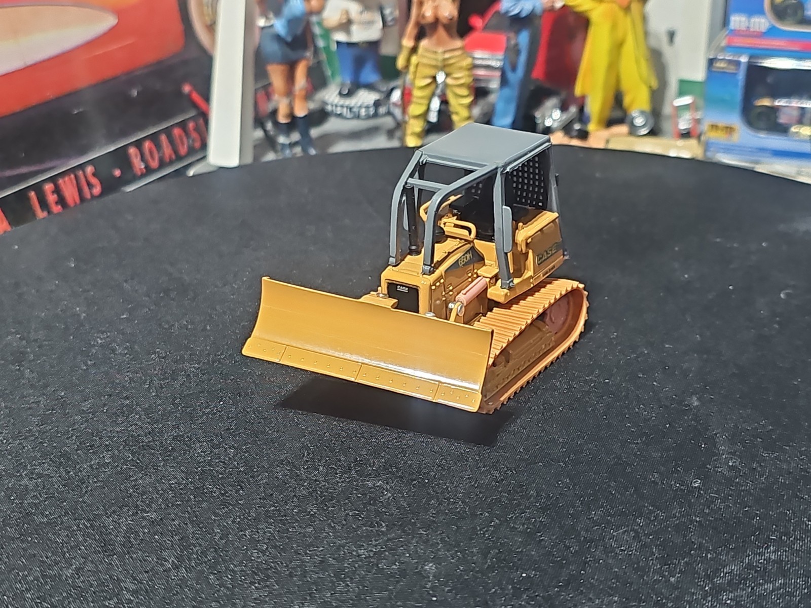 VINTAGE RARE 1/50 ERTL CASE CONSTRUCTION 650H CRAWLER VERY NICE CRAWLER