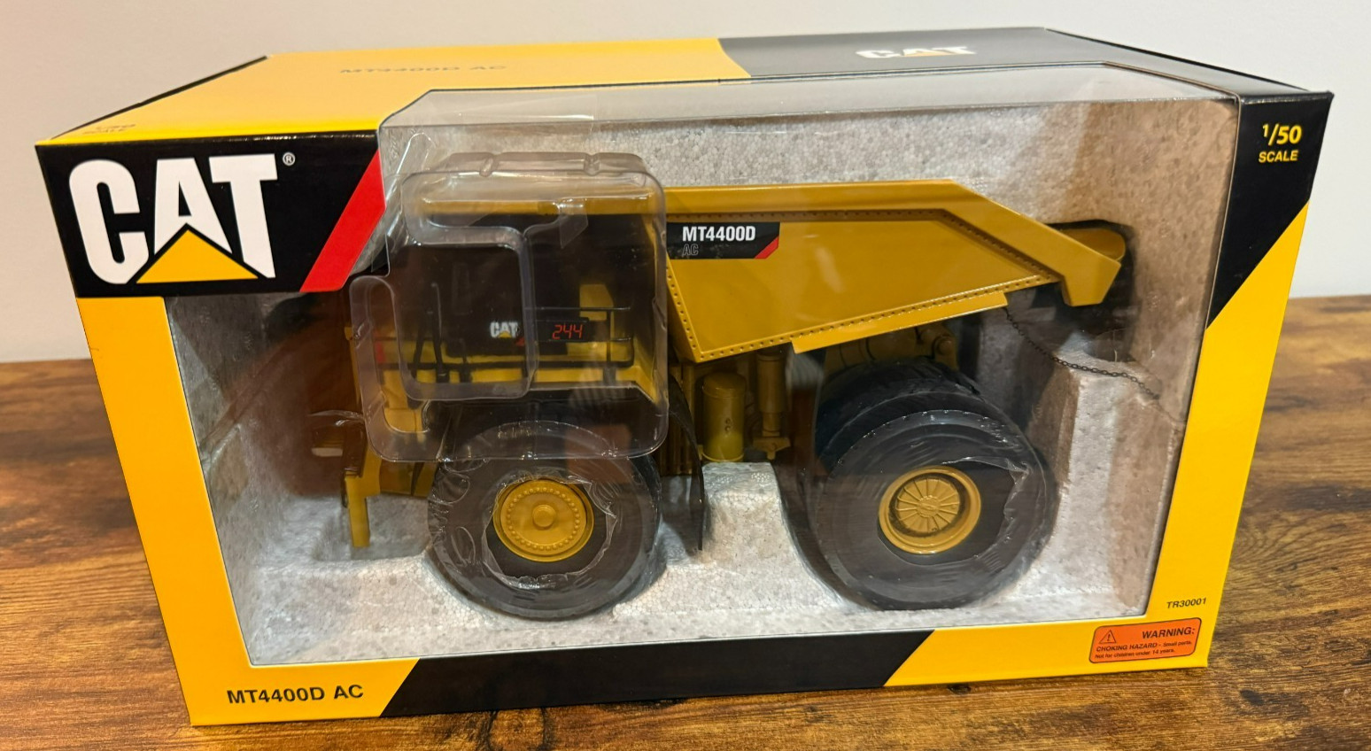 Tonkin 30001 Caterpillar MT4400D AC Mine Dump Truck 1/50 Die-cast MIB