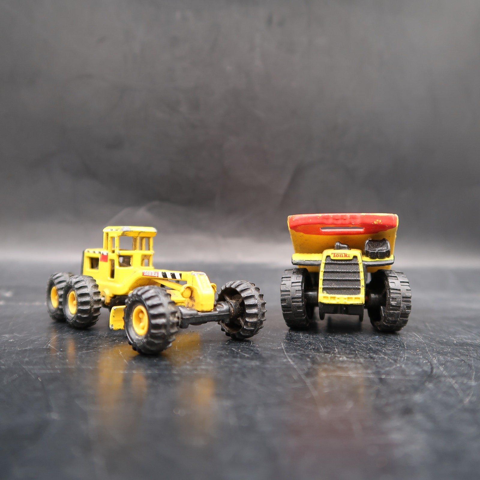 Hasbro Maisto Tonka Construction Vehicles Set of 2 Dump Truck Grader Vintage