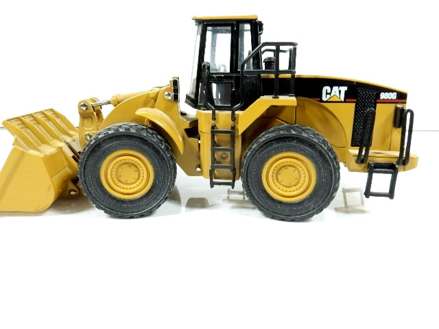 Caterpillar 980G Wheel Loader 1:50 Scale Diecast Pre-owned