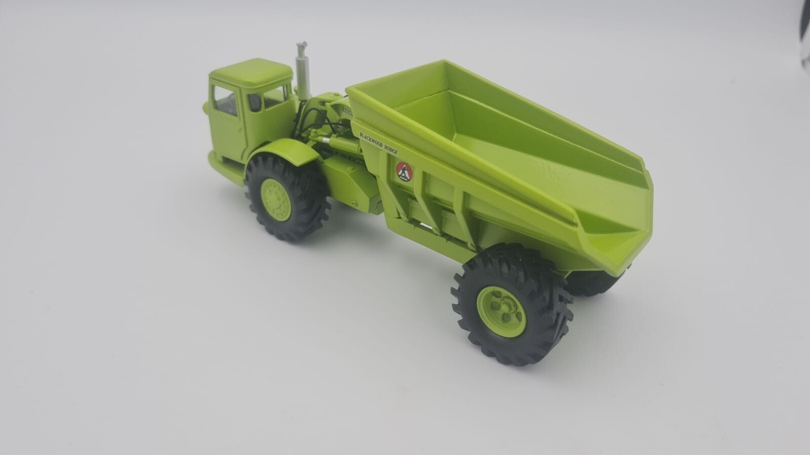 Resin 1/50 Euclid S7 Dump with Cab – Ready Made by Dan Models