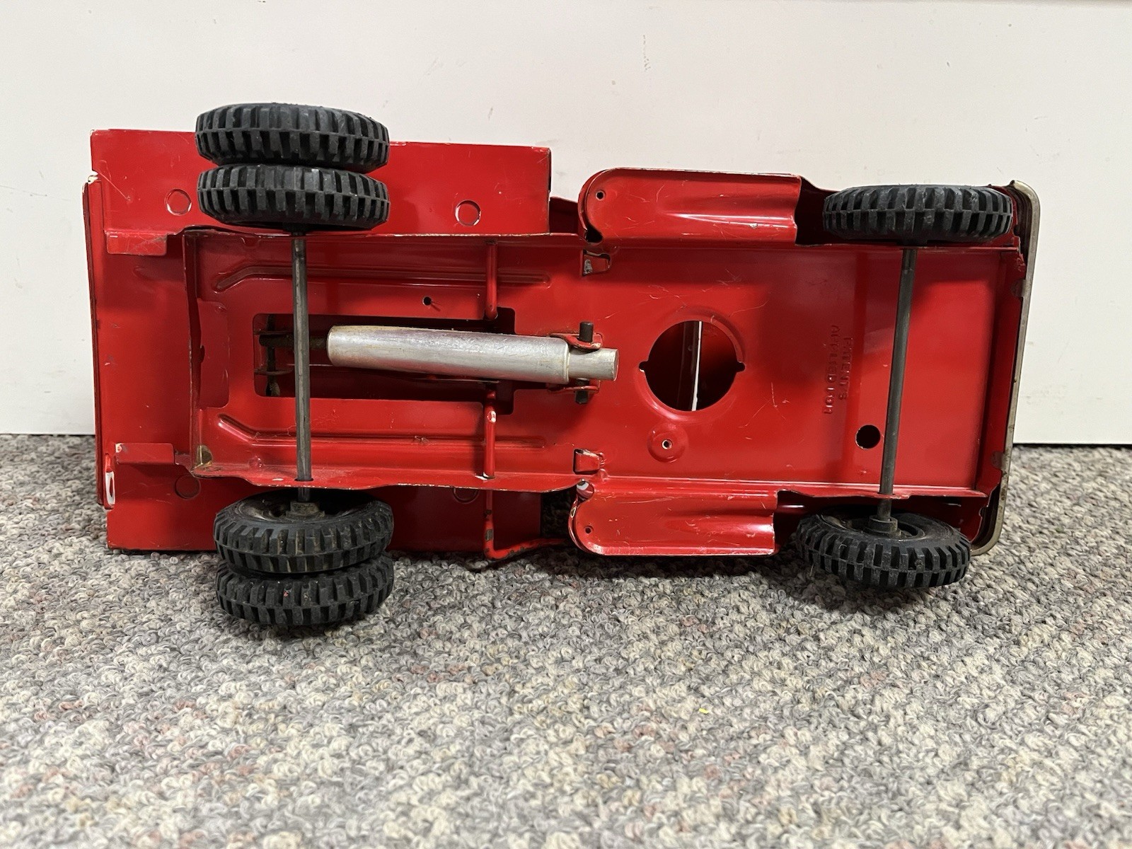 * VINTAGE BUDDY L HYDRAULIC DUMP TRUCK PRESSED STEEL RED 14 INCHES LONG *ST