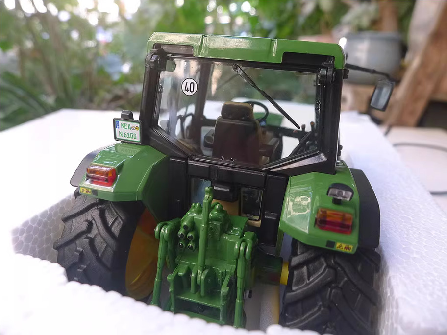 1:32 SCHUCO John Deere 6100 Tractor Farm Agricultural Machinery Diecast Model
