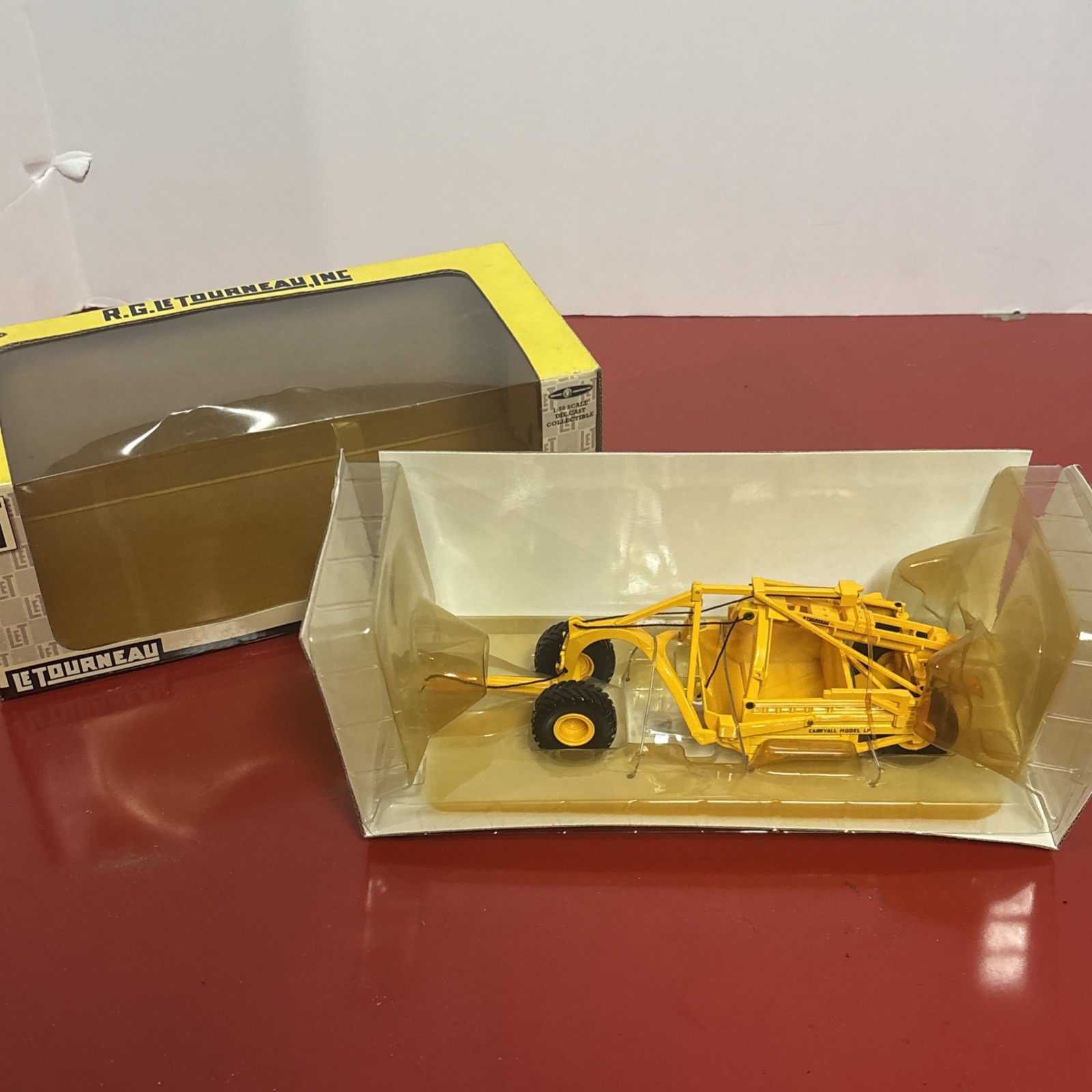 SpecCast Le Tourneau Model LP Carry all Scraper 1/50 Scale CON-006 CON 006 READ!