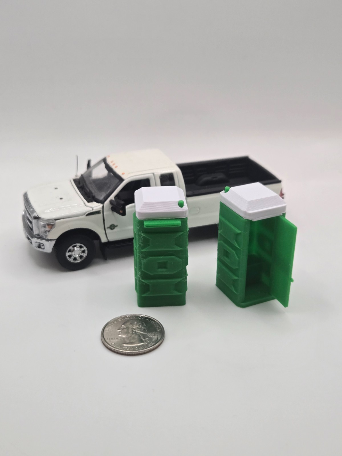 *2 pack* 1:50 scale porta-potty diorama accessory green with white top *2 pack*