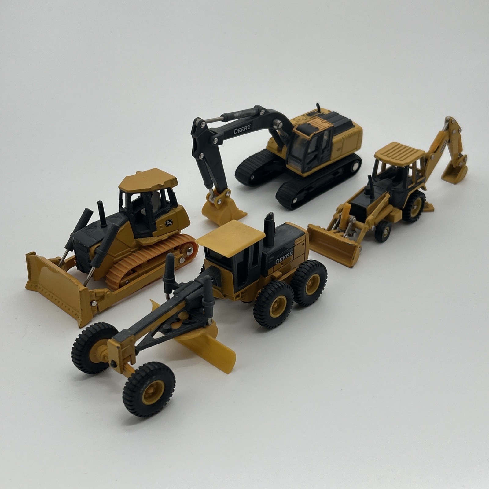 ERTL 1:64 Construction Vehicle Lot Of 4 Rare Bulldozer Excavator Grader Backhoe
