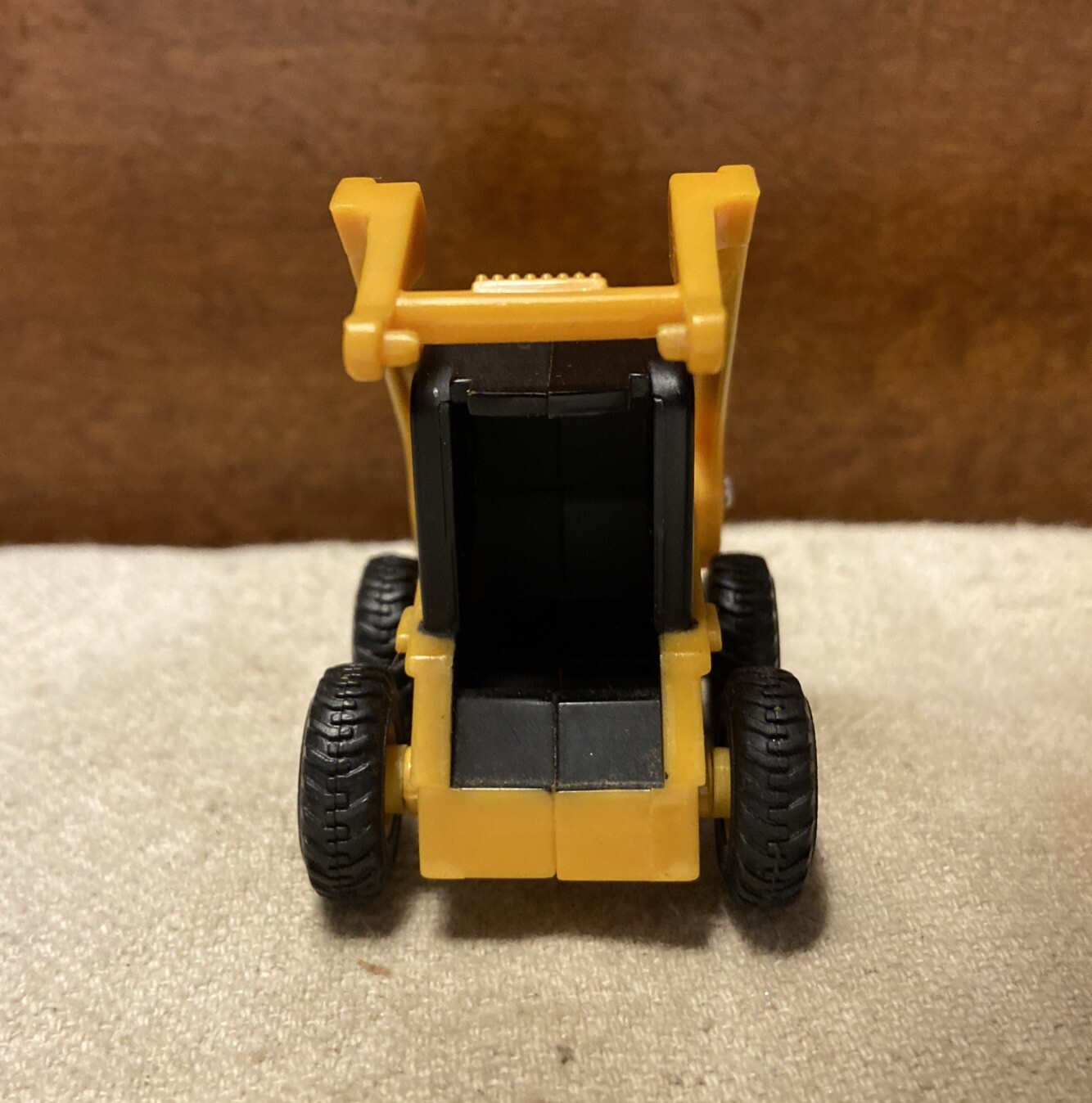 Ertl 1:64 Diecast/Plastic John Deere Skid Steer Loader – Missing Front Bucket
