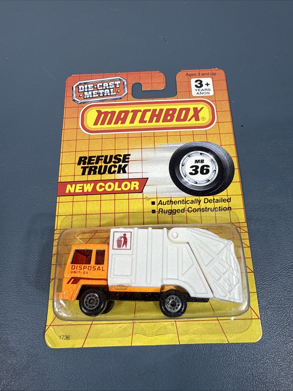 Matchbox REFUSE TRUCK #36 NEW in Package 1993 Orange w/ White Dumper 258
