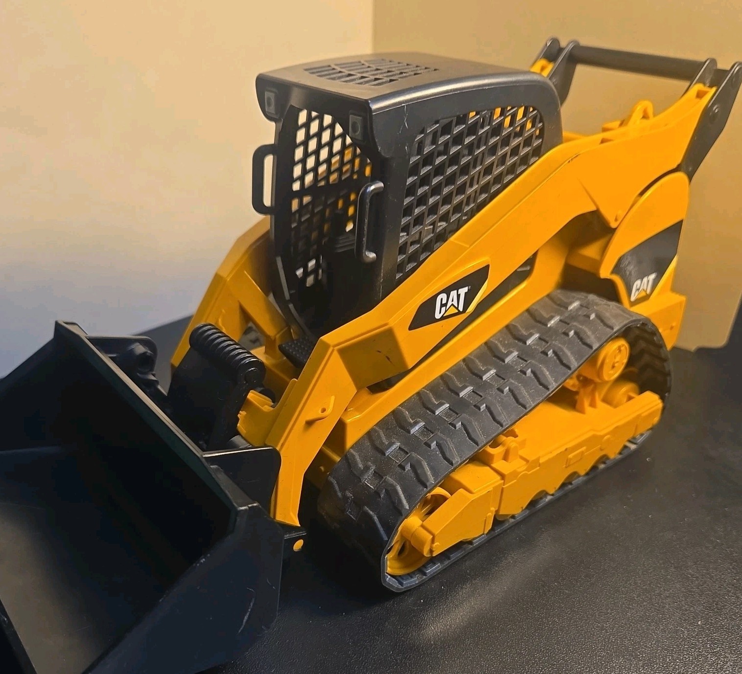 BRUDER Loader Tractor Caterpillar Cat 2009 Germany Pre-owned