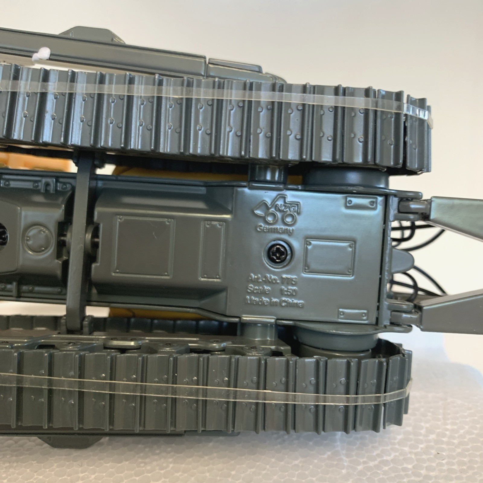 Liebherr PR 764 Litronic The Crawler Tractor 1:50 Scale Diecast Model #775