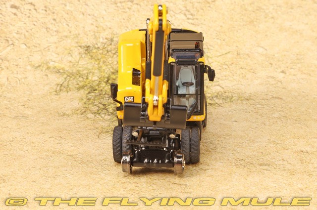 Diecast Masters 1:87 M323F Railroad Wheeled Excavator w/3 Work Tools