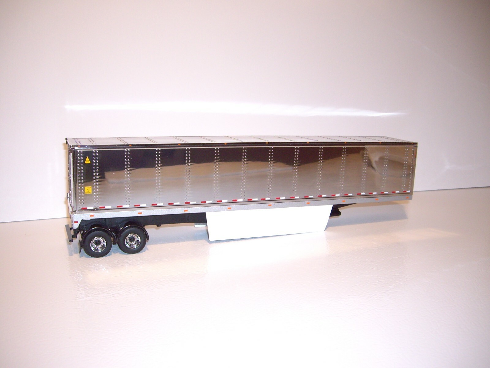 DIECAST MASTERS 1/50 CHROME TANDEM AXLE REEFER VAN SAME SCALE AS FIRST GEAR