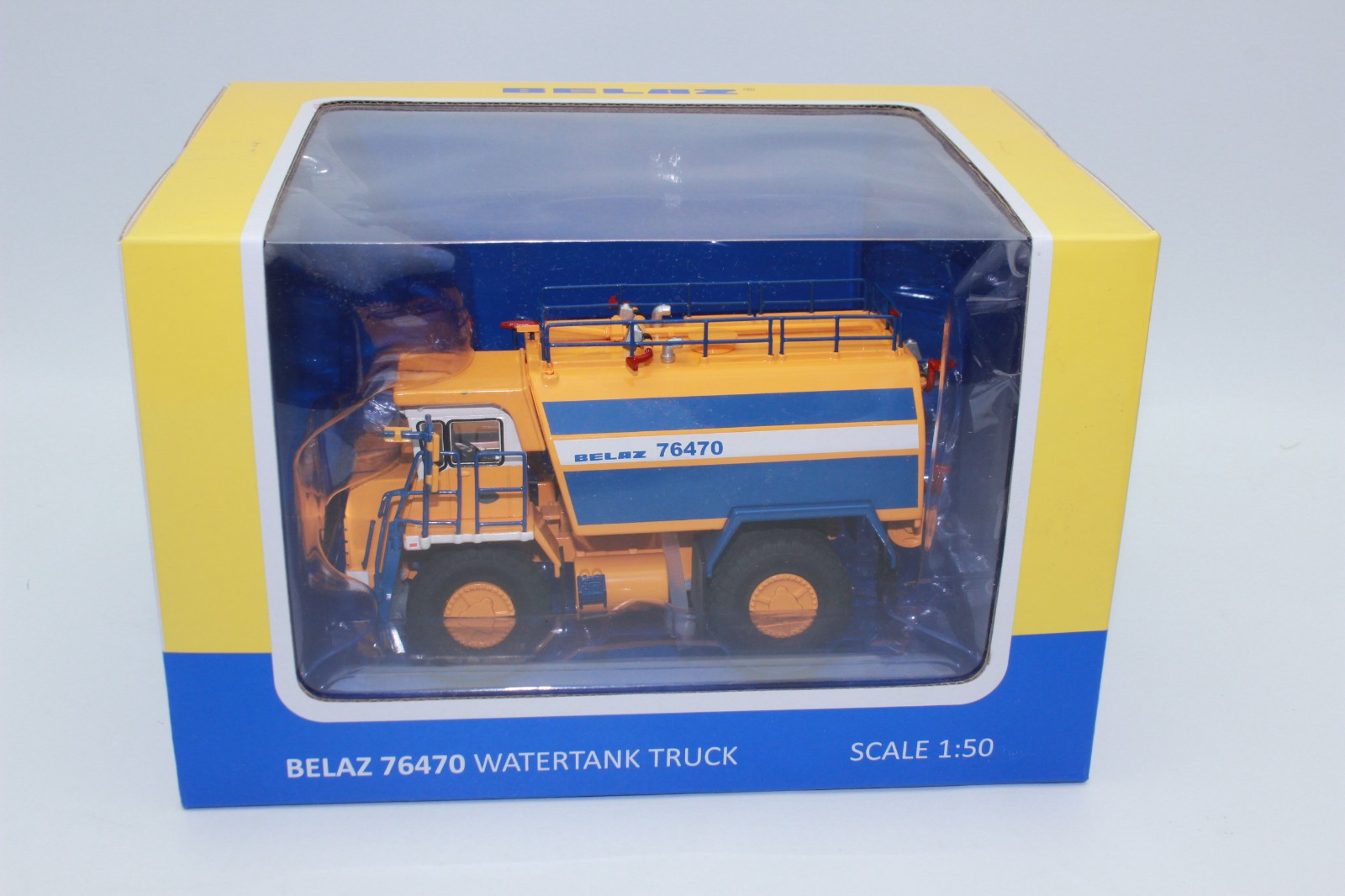 !! SALE !! Diecast Masters 76470 BELAZ Water Tank Truck 32CBM 1:50 New