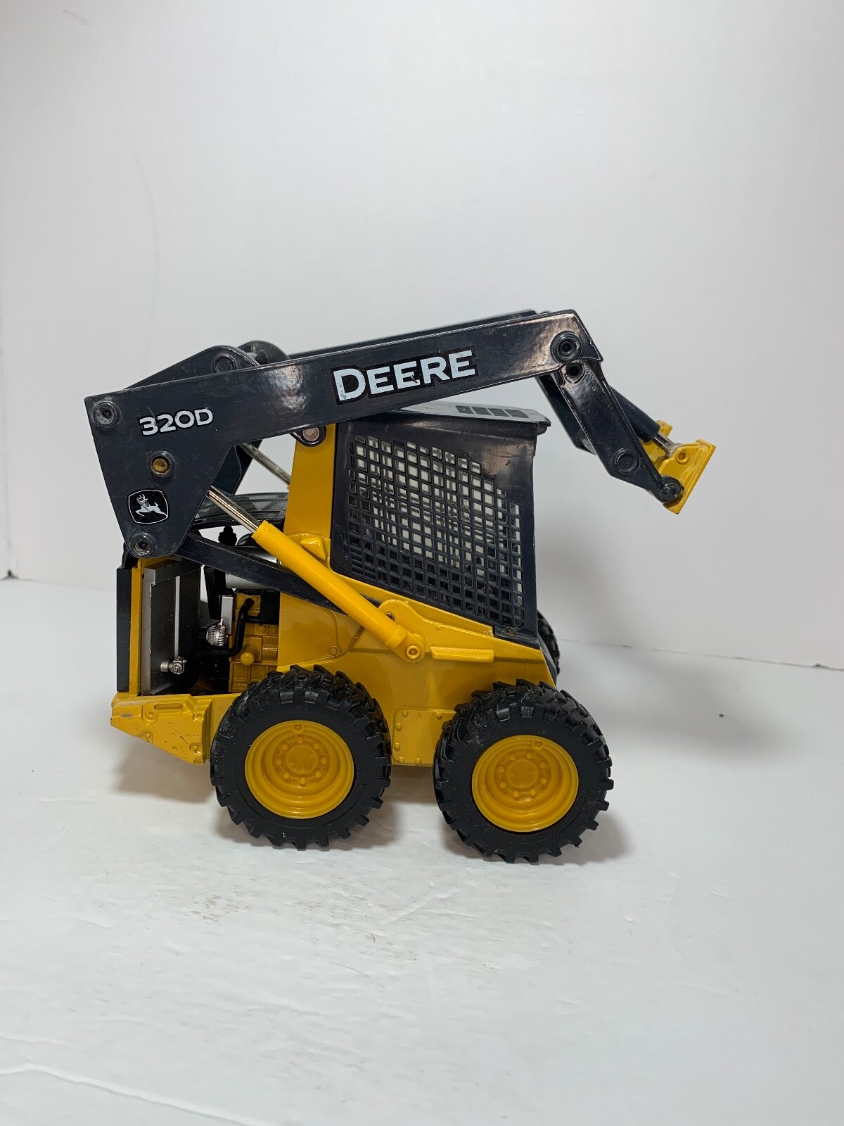 Ertl Diecast John Deere 320D Skid Steer Loader Missing Front Bucket Loader 1/16
