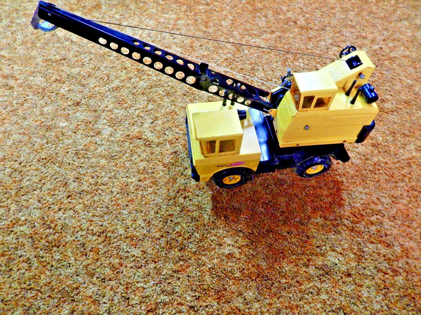 Vtg Metal Tonka Mighty Crane Hook pressed Steel Toy Truck MR-970 pre-owned