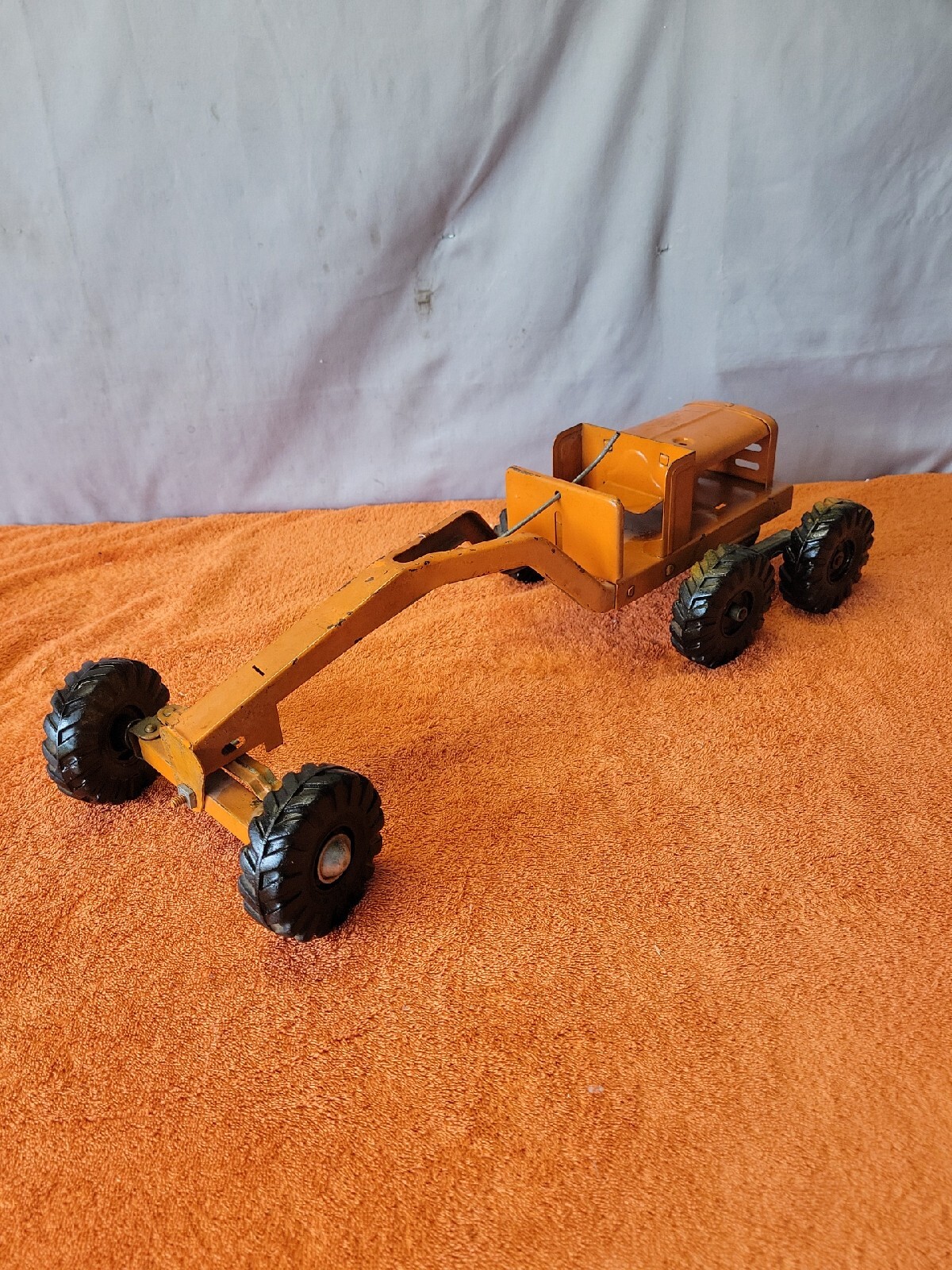 I•Vintage Wyandotte Pressed Steel Grader/Plow ~ Orange