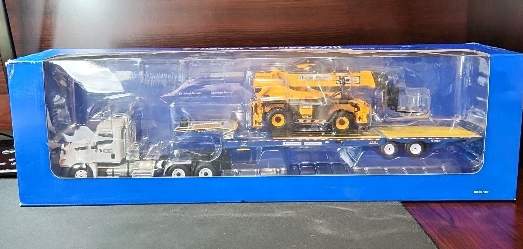 First Gear Freightliner Cascadia Landoll 930E Trailer, Rotating Tele Handler