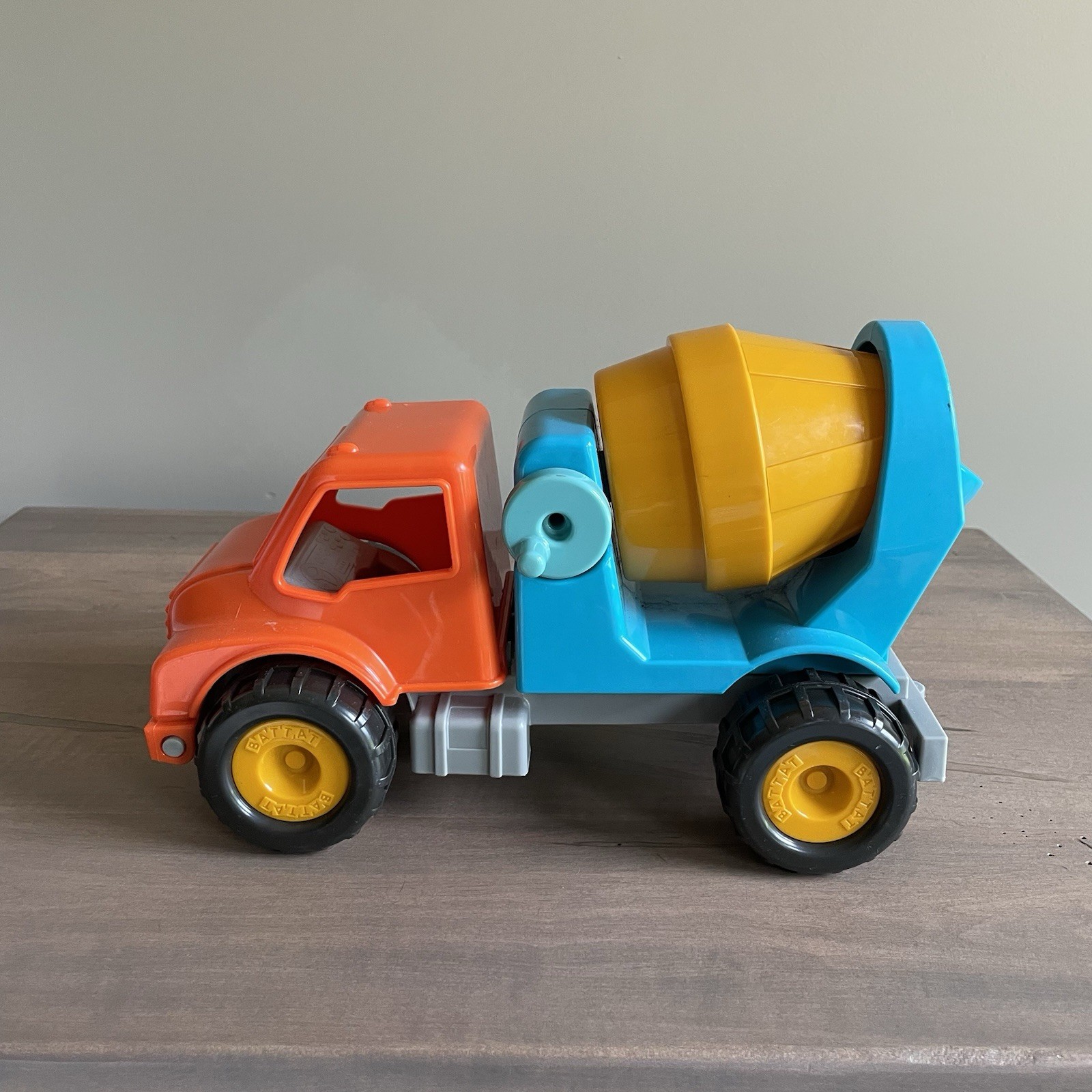 Large Battat Cement Mixer Truck Plastic Moveable Parts 13″