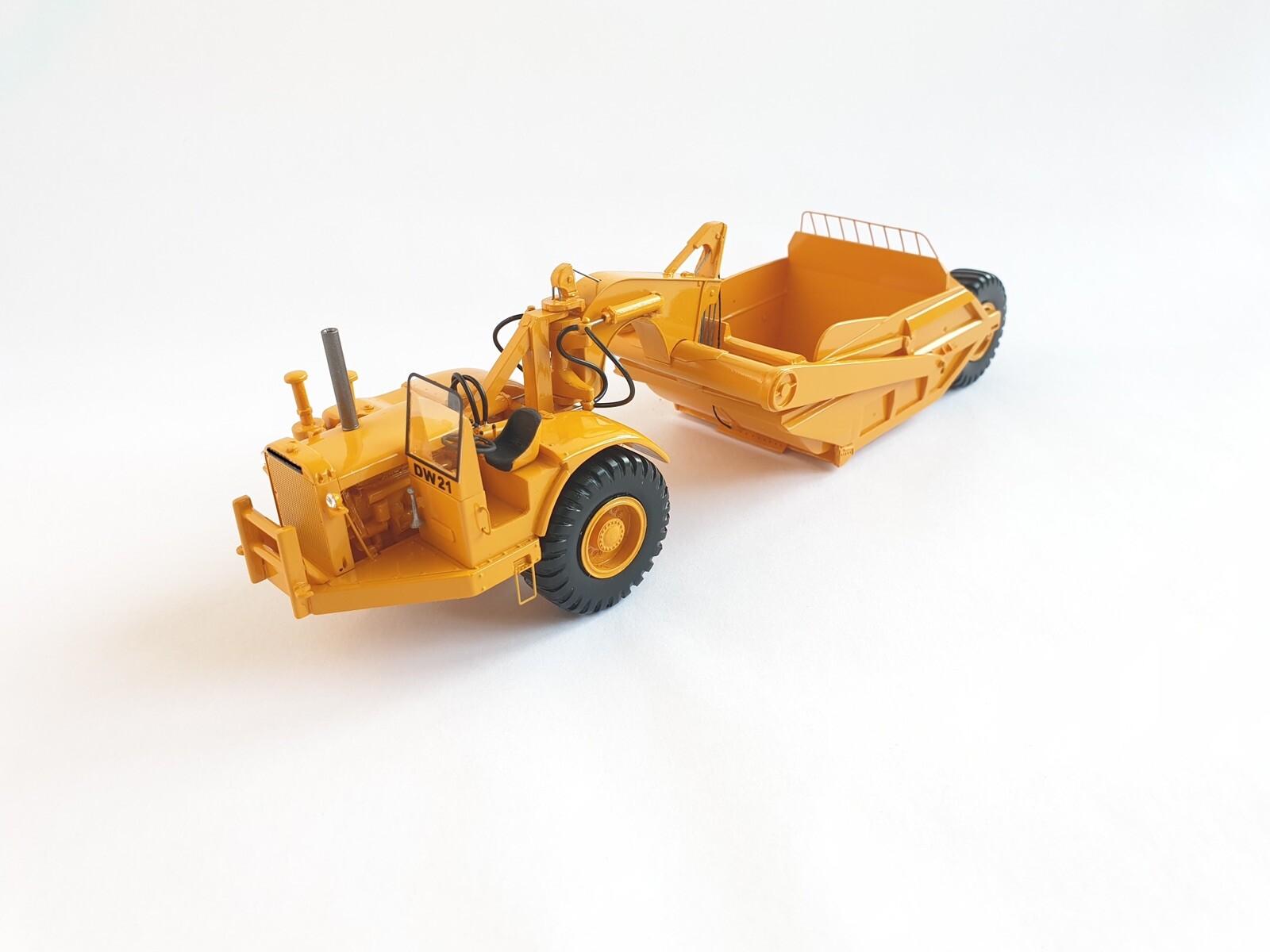 Resin 1/50 CAT DW21 Scraper / No.470 Serie 3 – Custom Built