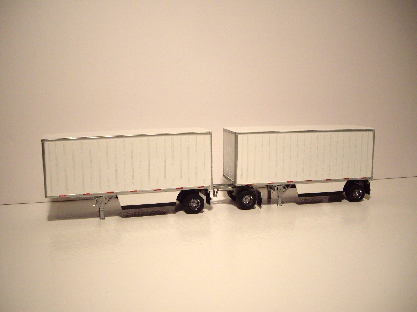 DIECAST MASTERS 1/50 WHITE WABASH 28′ PUP DRY VAN TRAILERS SAME AS FIRST GEAR