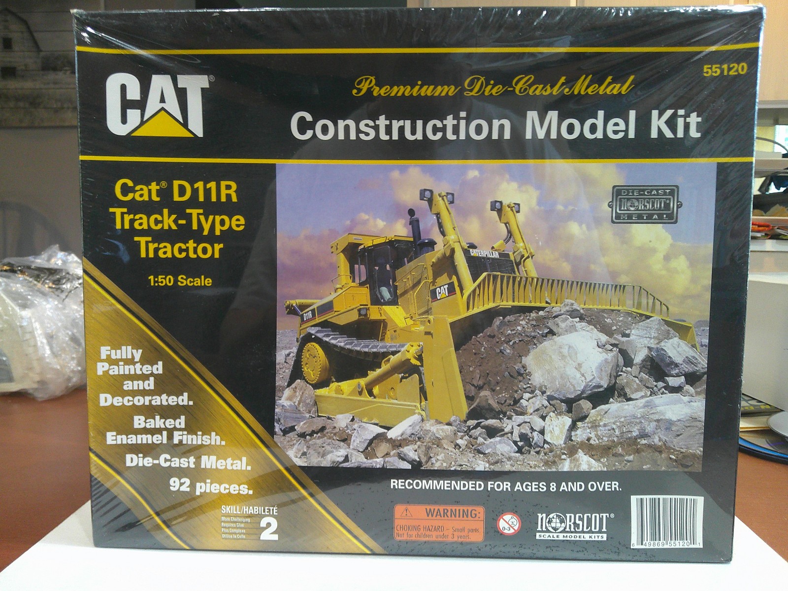 Norscot Construction Model Kit CAT D11R Track-Type Tractor #55120 1/50 Sealed