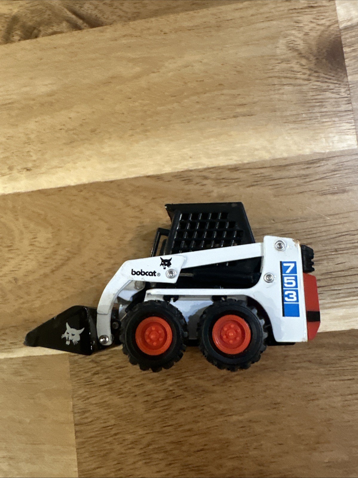 Melroe Bobcat Loader Model 753 1:50 scale skid steer diecast