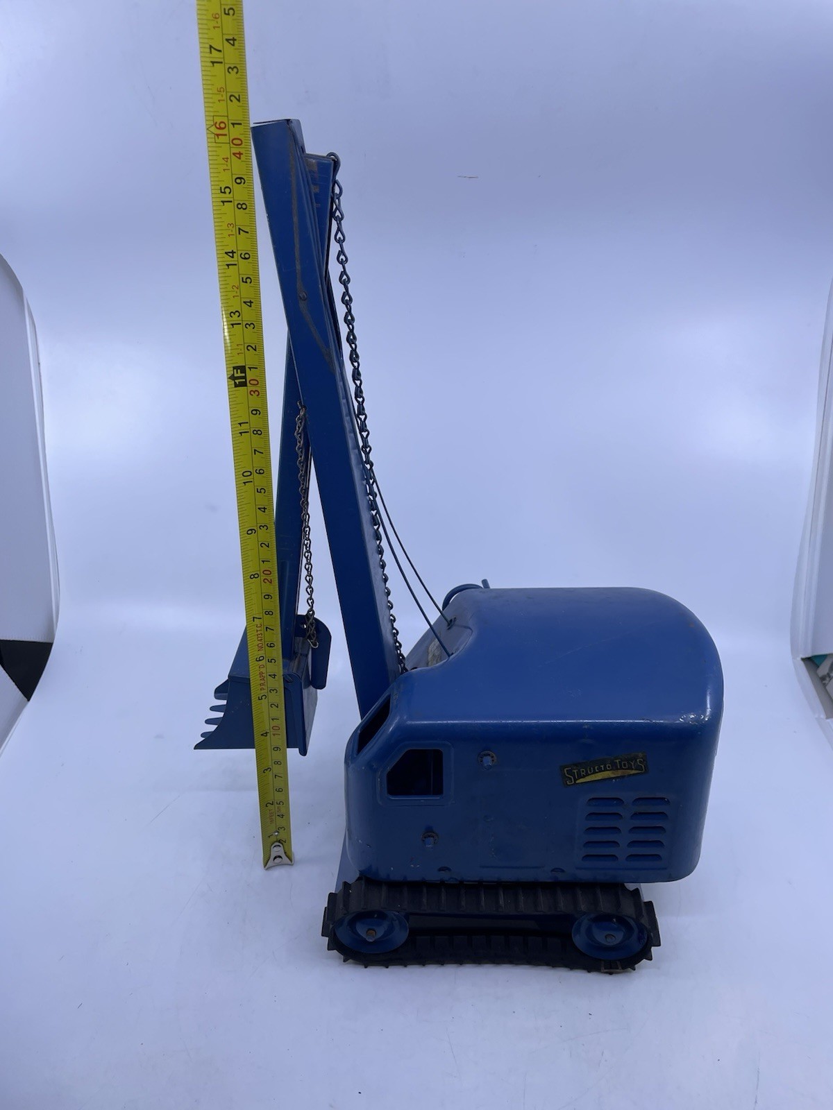 Antique 1950’s Structo Toys Pressed Steel Excavator Steam Shovel Toy – blue