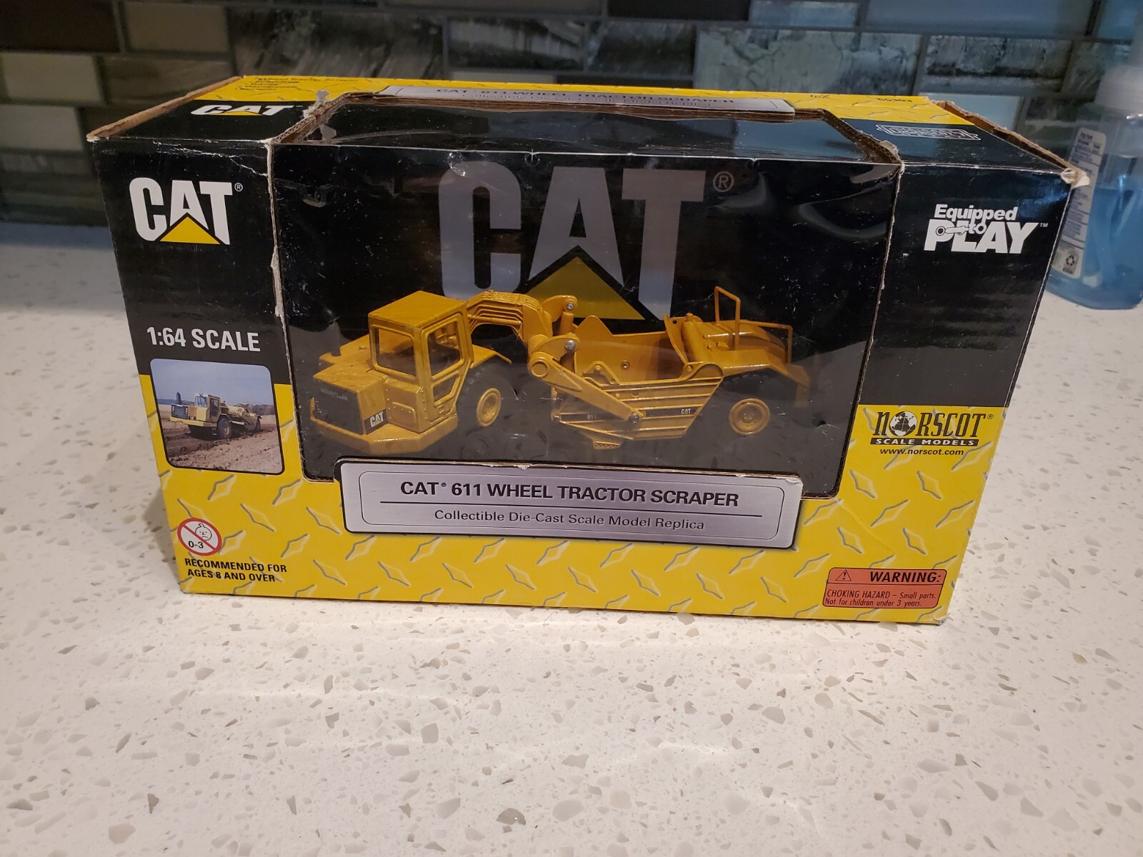 CAT 611 Wheel Tractor Scraper