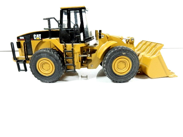 Caterpillar 980G Wheel Loader 1:50 Scale Diecast Pre-owned