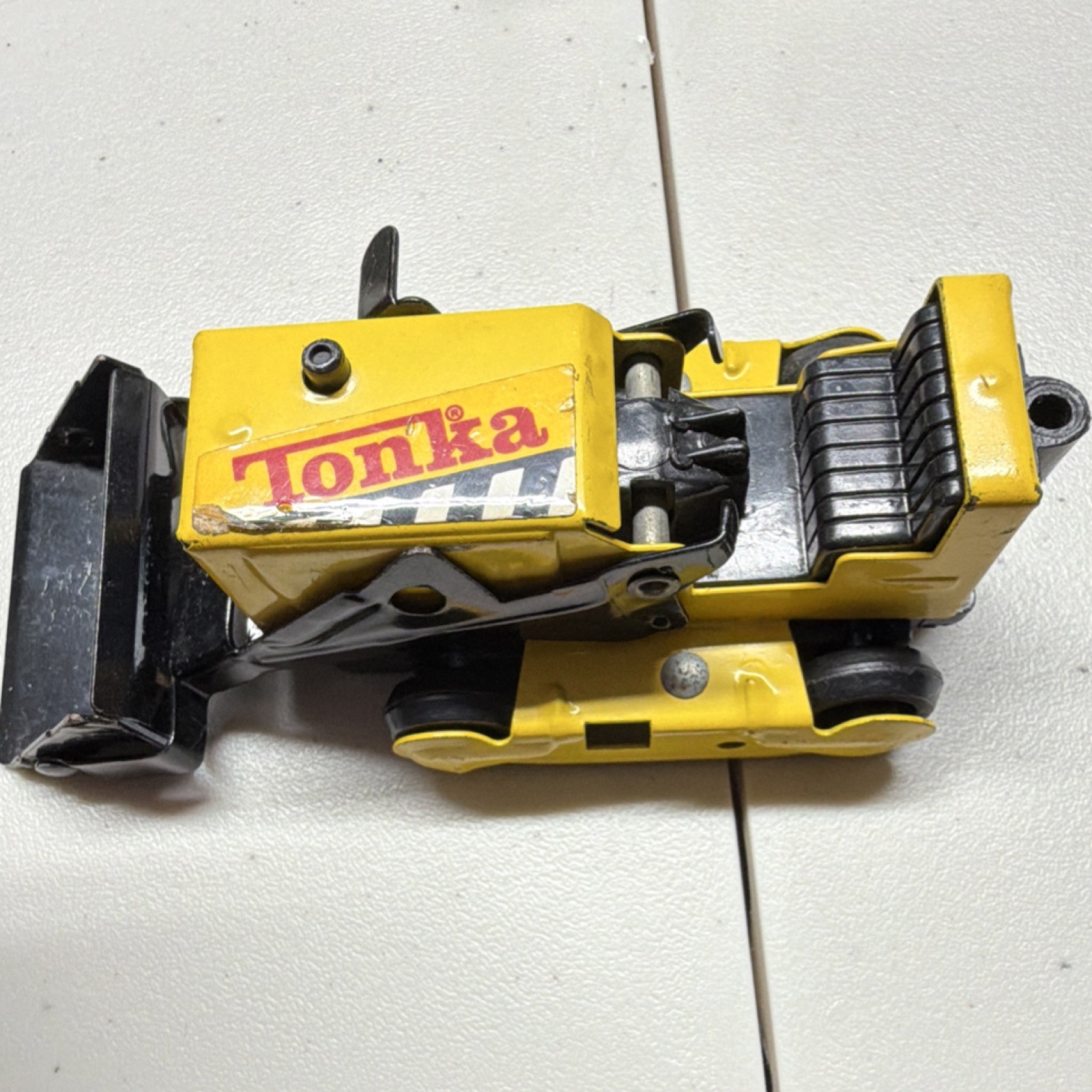 VINTAGE Tonka Diecast Loader Construction Vehicle Yellow Black S0206