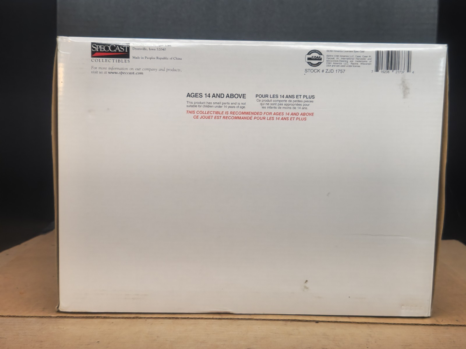 SpecCast International Harvestor IH TD-14 Crawler w Blade 1/16 #ZJD 1757 ca 2014