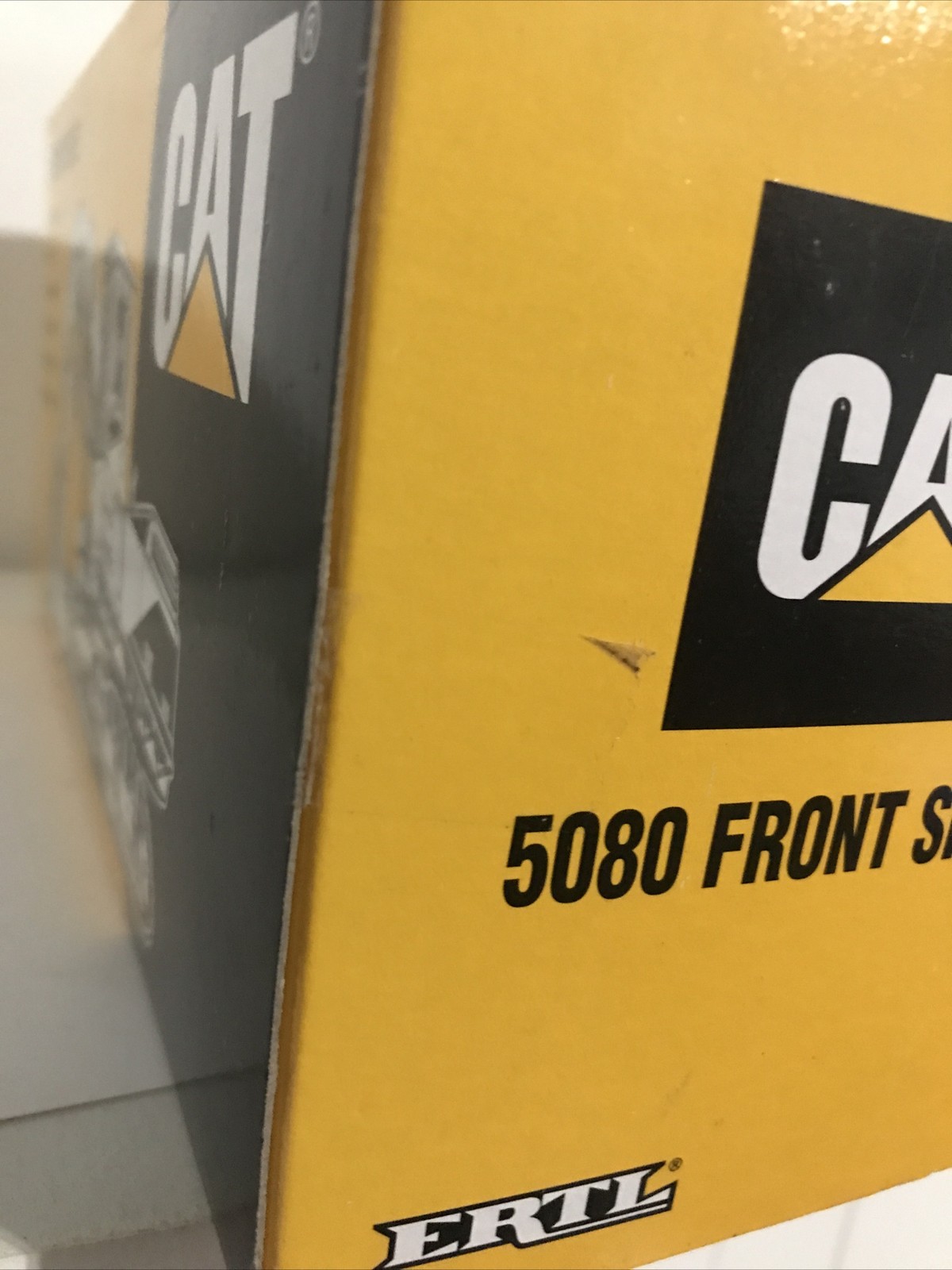 1997 Ertl #2676 1:50 Scale CAT 5080 Front Shovel Die Cast Model Toy In The Box
