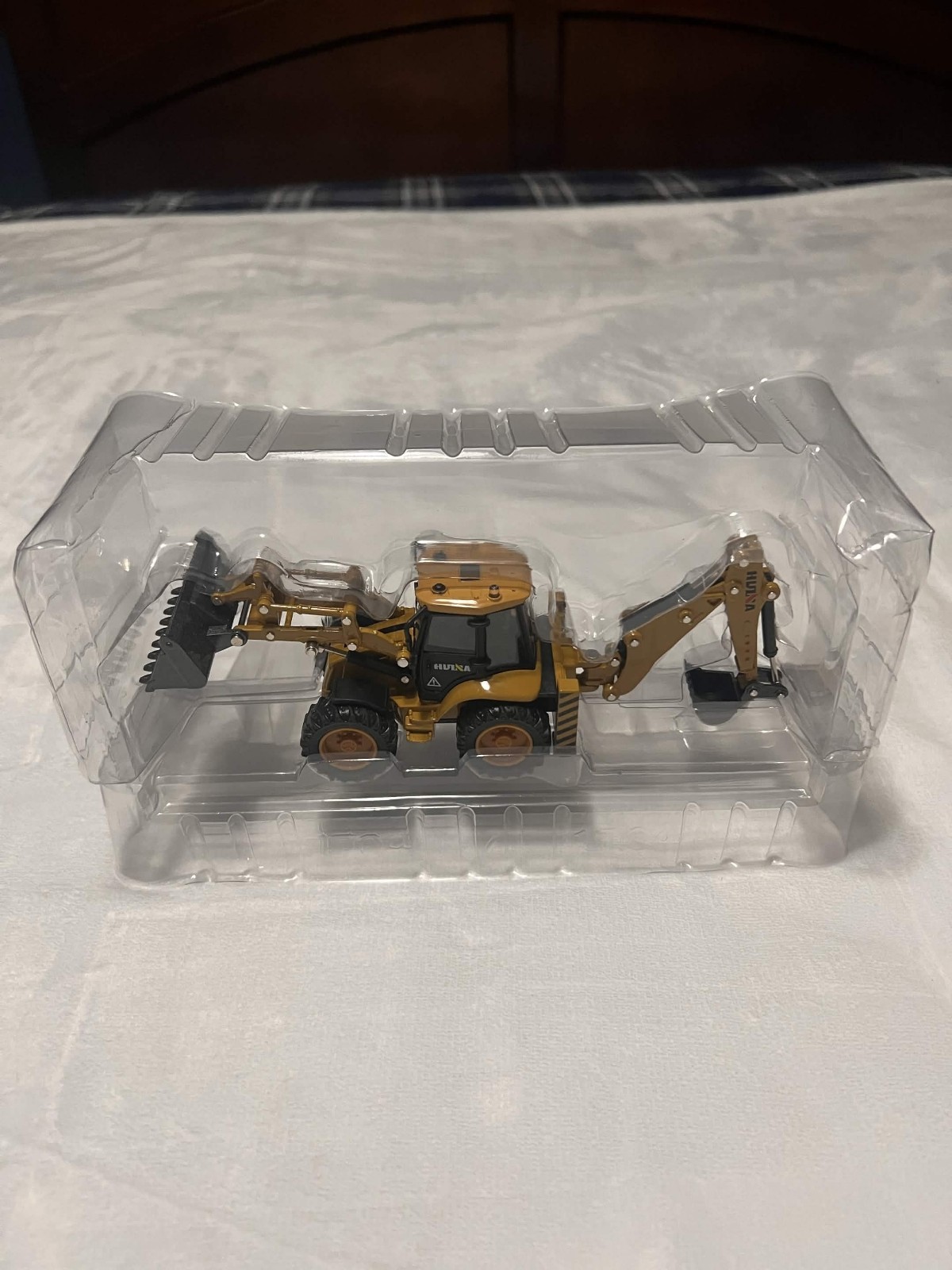 HUINA 1704 Professional Back Hoe Loader Diecast Scale 1:50