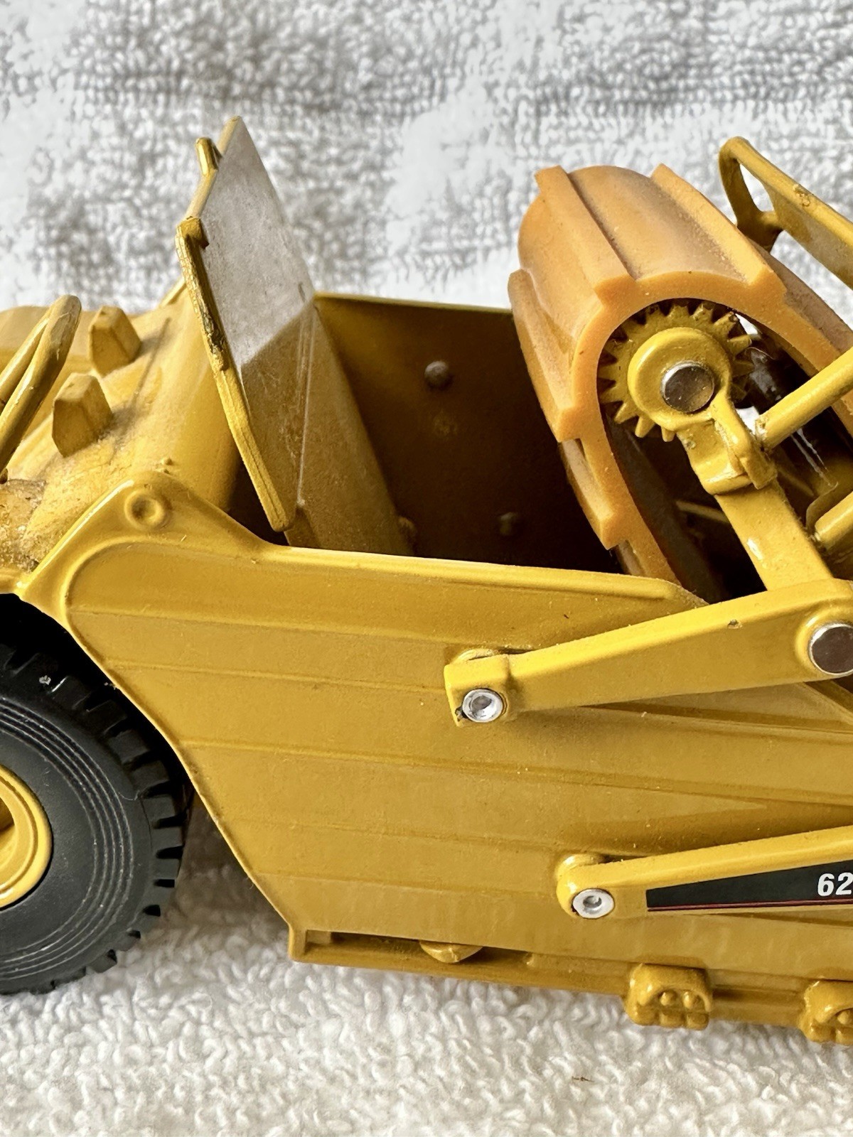Caterpillar 623G Elevating 1:50 Scale Norscot Diecast Metal Scraper