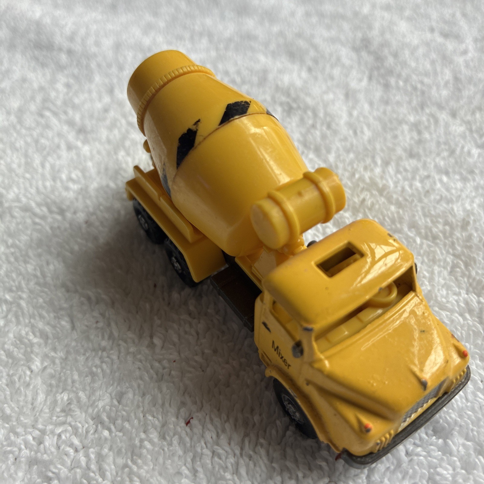 yellow 1:87 scale model cement mixer truck, manufactured by Boley or Smart