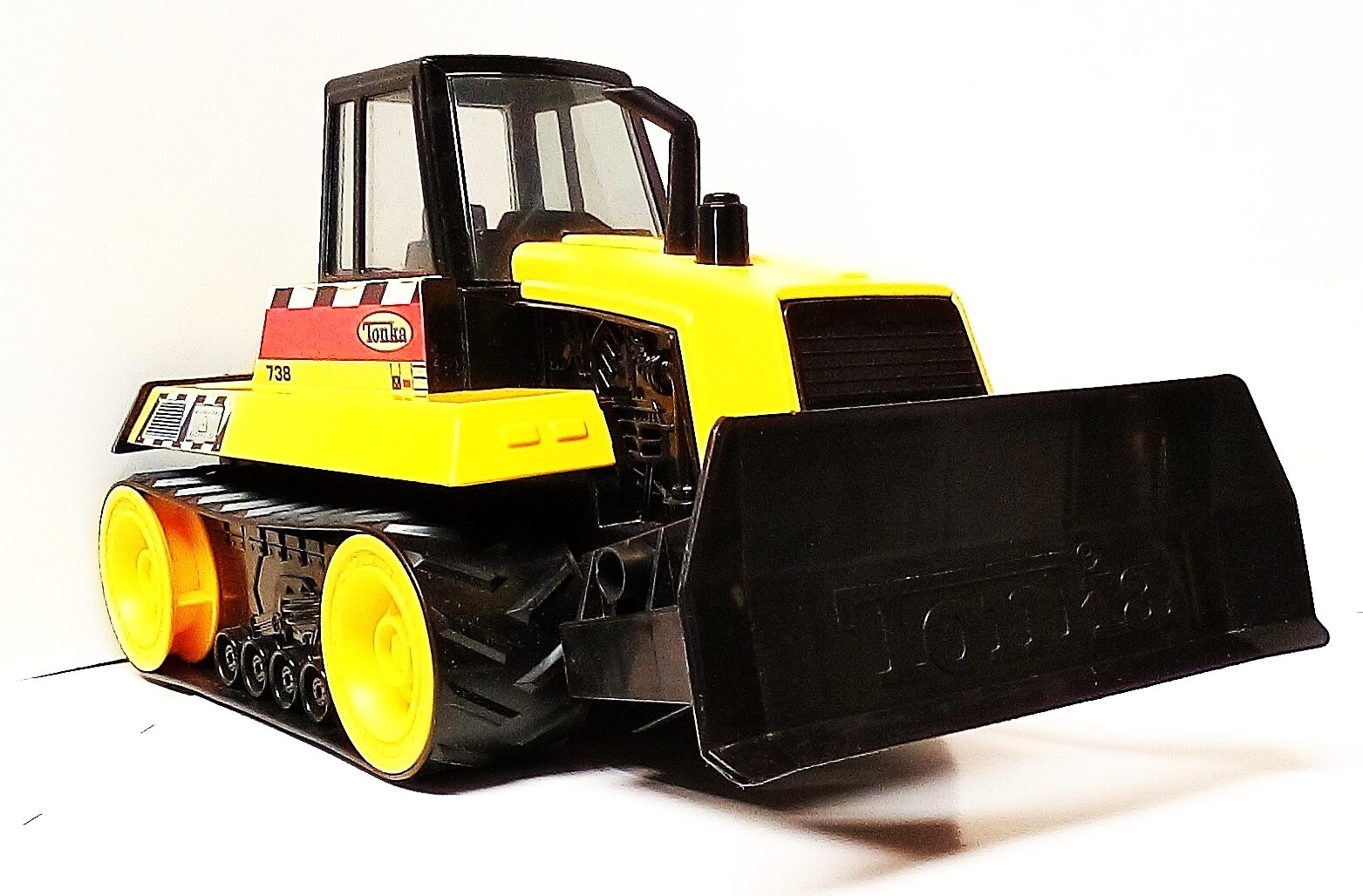 Tonka #738 yellow toy 18 in construction bulldozer 1:12 scale