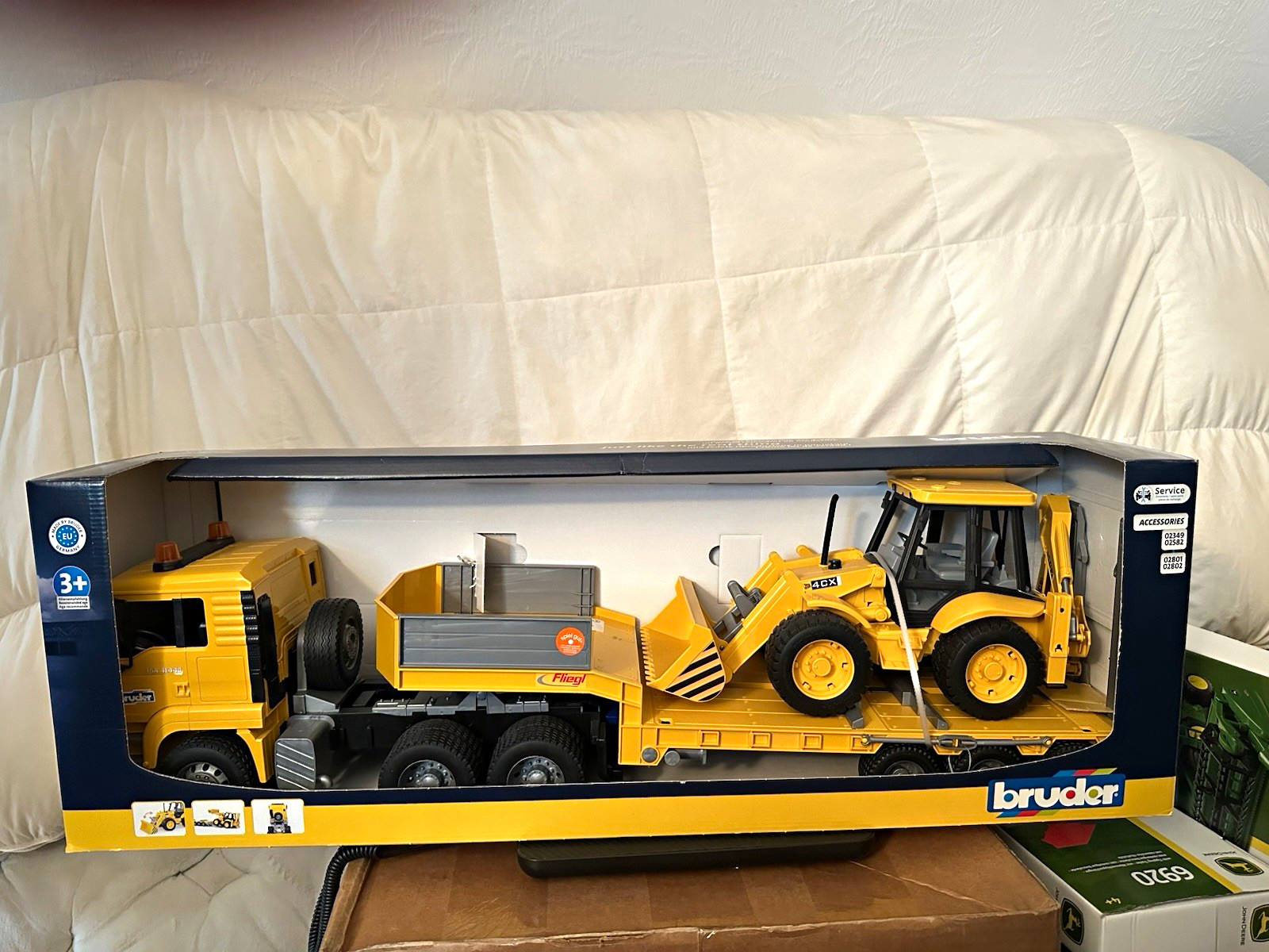 Bruder 1:16 MAN TGA Low Loader Truck w/ JCB 4CX Backhoe Plastic Unopened Box
