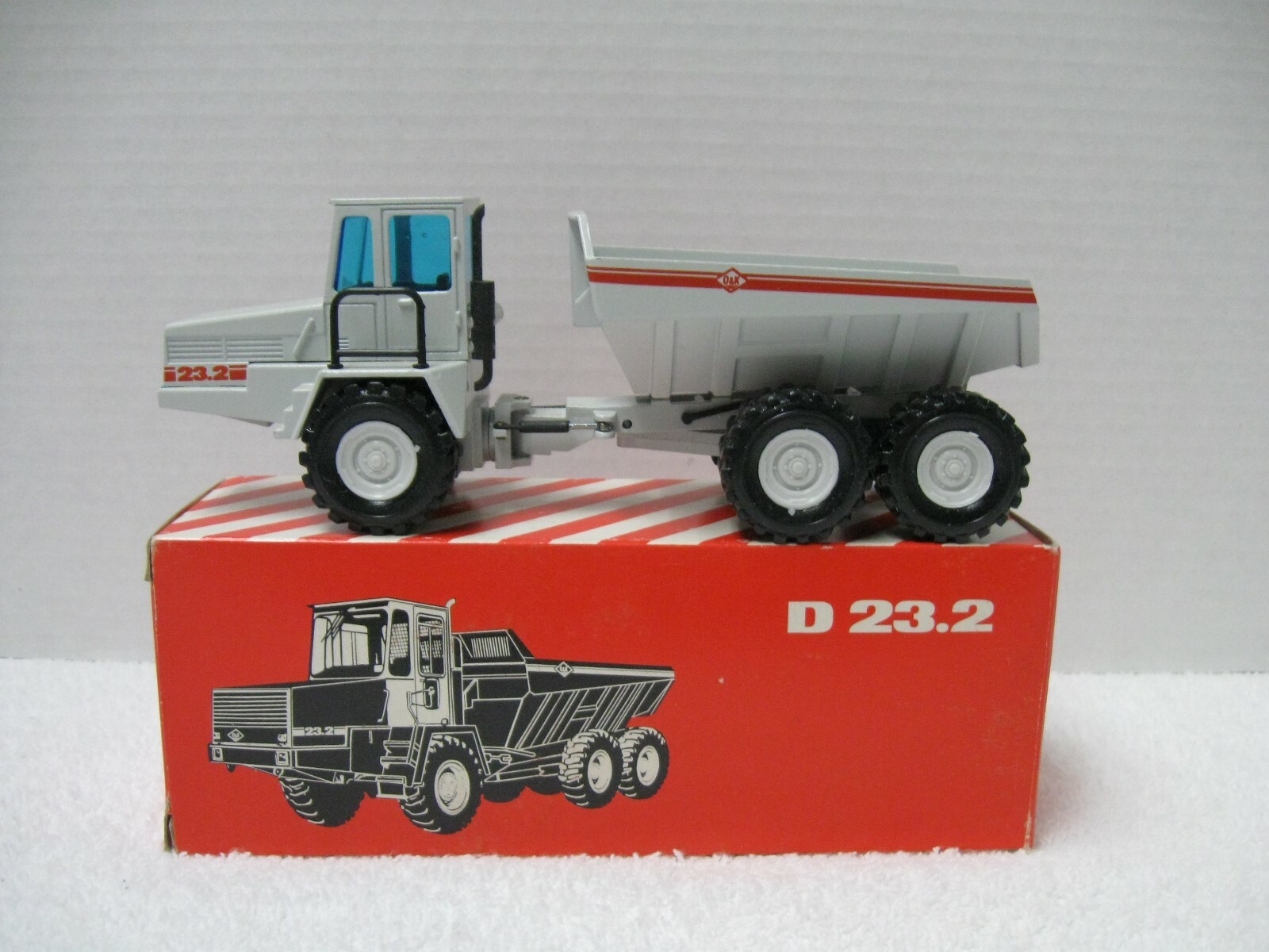 RARE ~ NZG O & K D 23.2 ARTICULATED DUMP TRUCK ~ 1/50 SCALE ~ WHITE WHEELS
