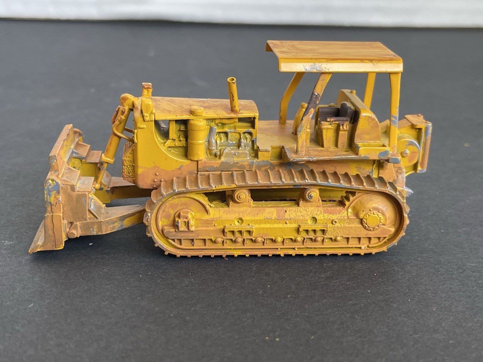 Overland Models OMI D8 1:87 Bulldozer Narrow Blade Yellow Vintage