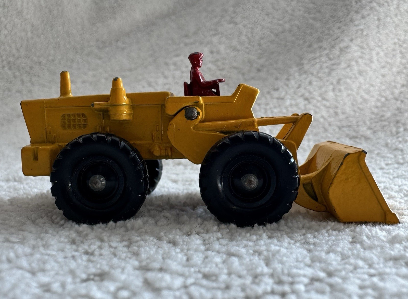 Vintage Lesney Matchbox #43 Aveling-Barford Tractor Shovel, Metal Base &Driver